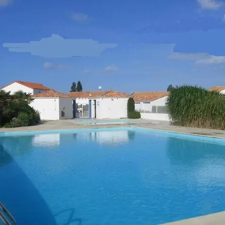 Casa de Férias Charmante Maisonnette Avec Piscine Privee, Proche Et Commerces - Fr-1-476-128