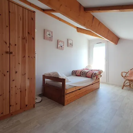 Ferienhaus Charmante Maisonnette Avec Piscine Privee, Proche Et Commerces - Fr-1-476-128