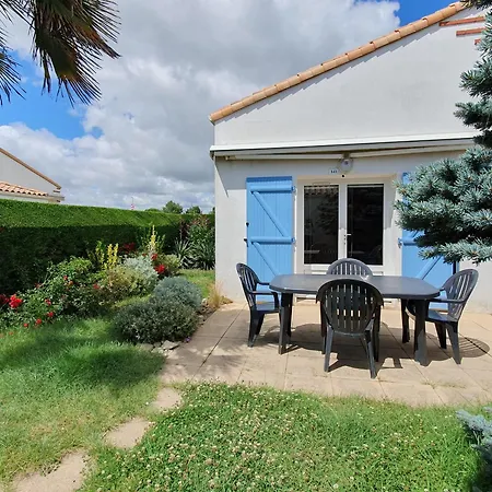 Charmante Maisonnette Avec Piscine Privee, Proche Et Commerces - Fr-1-476-128 *